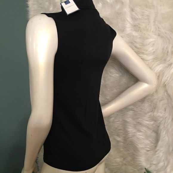 Croft & Barrow Sleeveless high neck Tank Tee - Picture 4 of 8